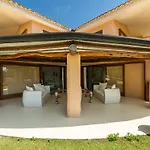 Paola Villa *